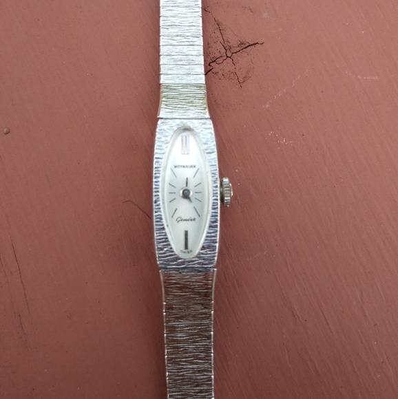 Women's Vintage Wittnauer Geneve Swiss Watch - Picture 2 of 8